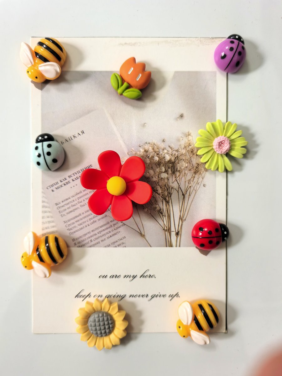Resin bee and flower fridge magnet set, 3D garden collection
