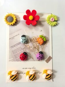 Resin bee and flower fridge magnet set, 3D garden collection