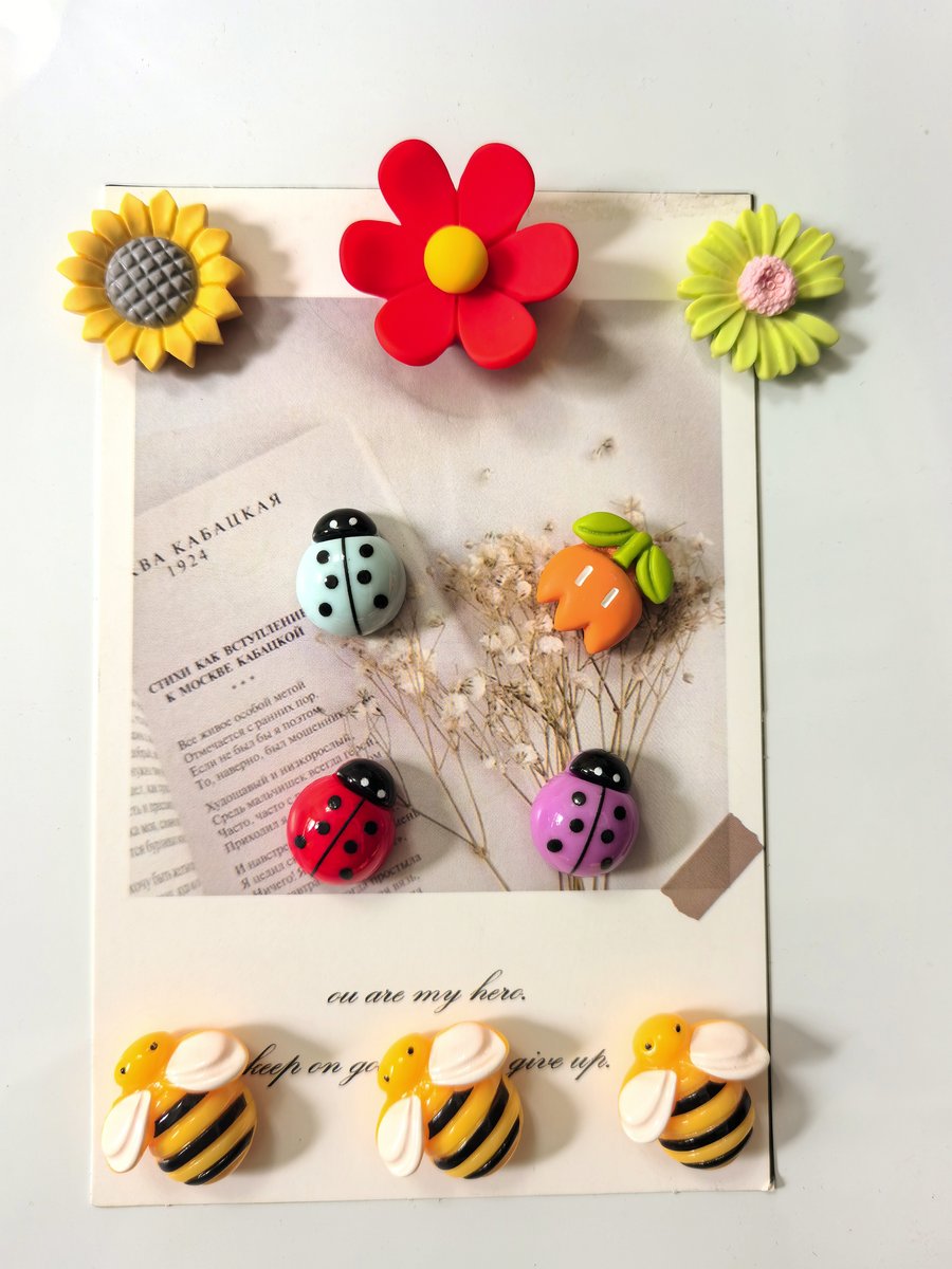 Resin bee and flower fridge magnet set, 3D garden collection