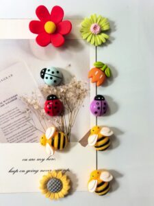 Resin bee and flower fridge magnet set, 3D garden collection