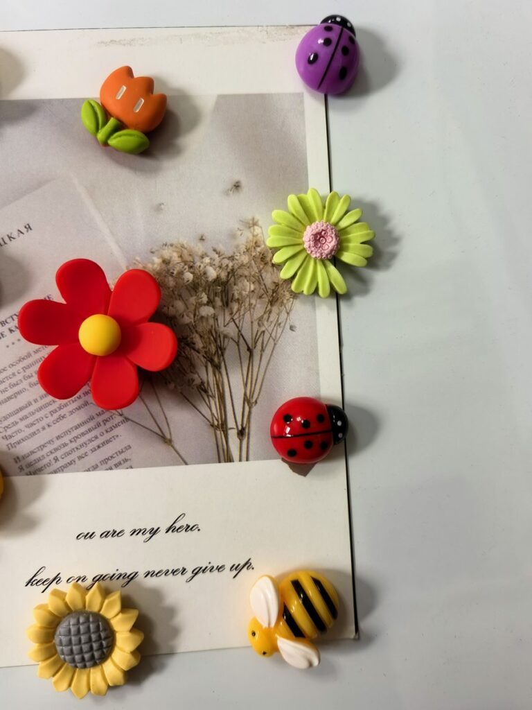 Resin bee and flower fridge magnet set, 3D garden collection
