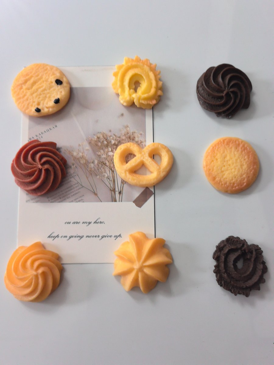 Resin cookie fridge magnet set, realistic dessert designs