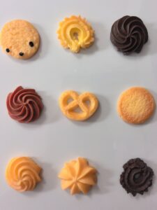 Resin cookie fridge magnet set, realistic dessert designs