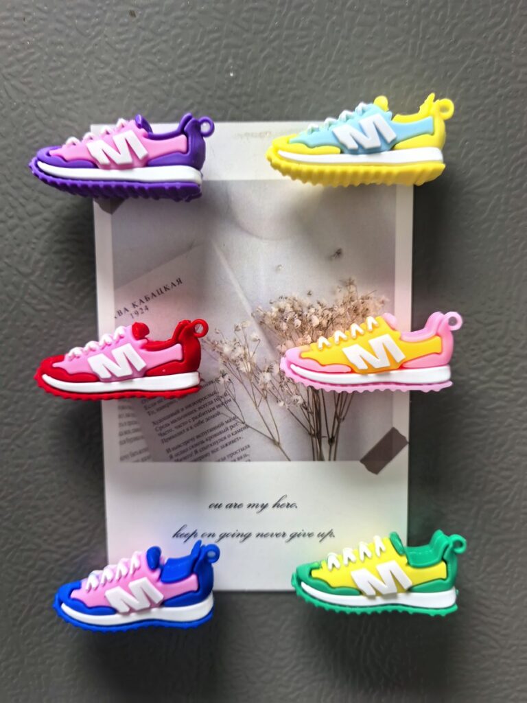 Resin sneaker-shaped fridge magnets, collectible shoe set