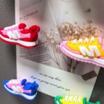 Resin sneaker-shaped fridge magnets, collectible shoe set