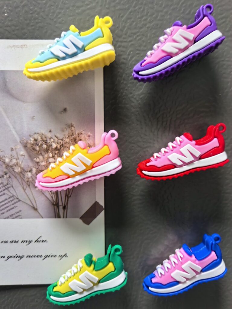 Resin sneaker-shaped fridge magnets, collectible shoe set