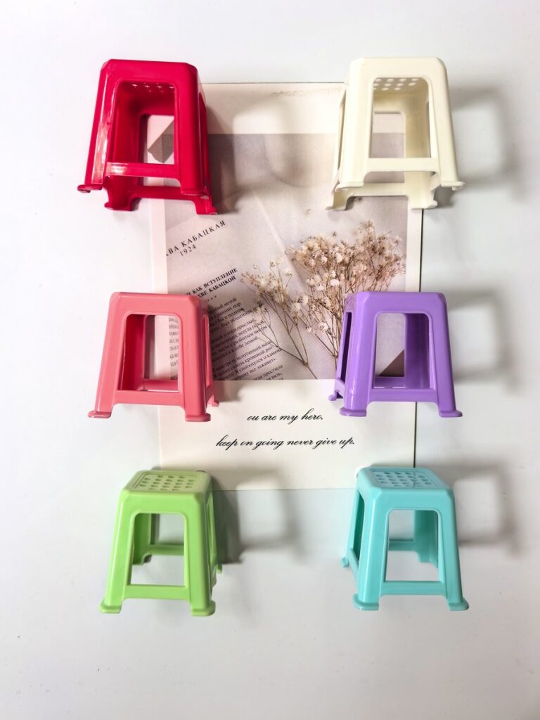 Resin miniature stool fridge magnets, novelty 3D collectible set